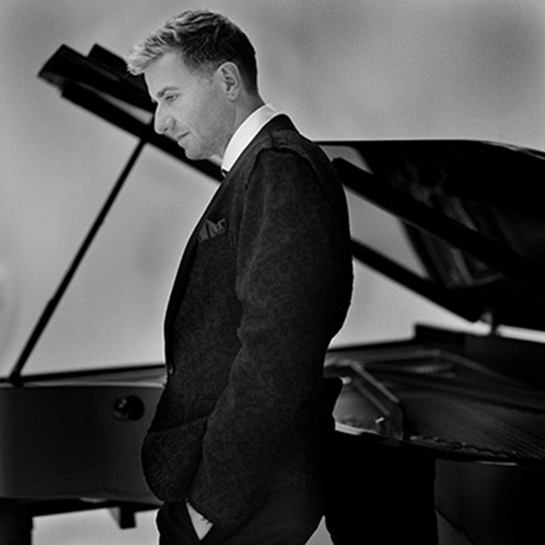 Jean Yves Thibaudet by Decca Kassakara