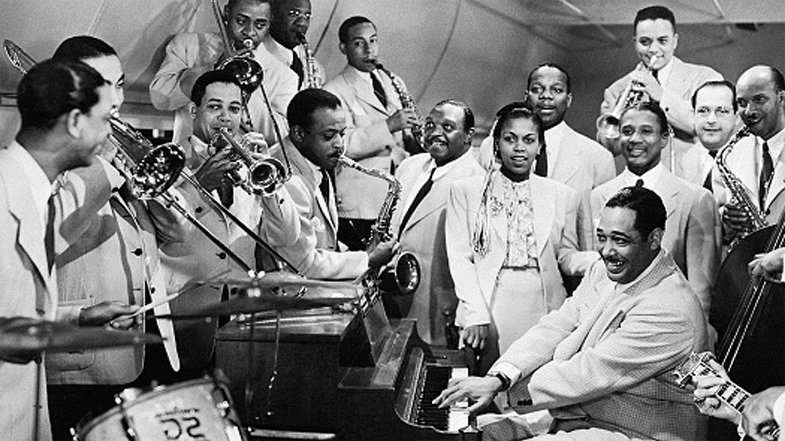 duke-ellington-1943.jpg
