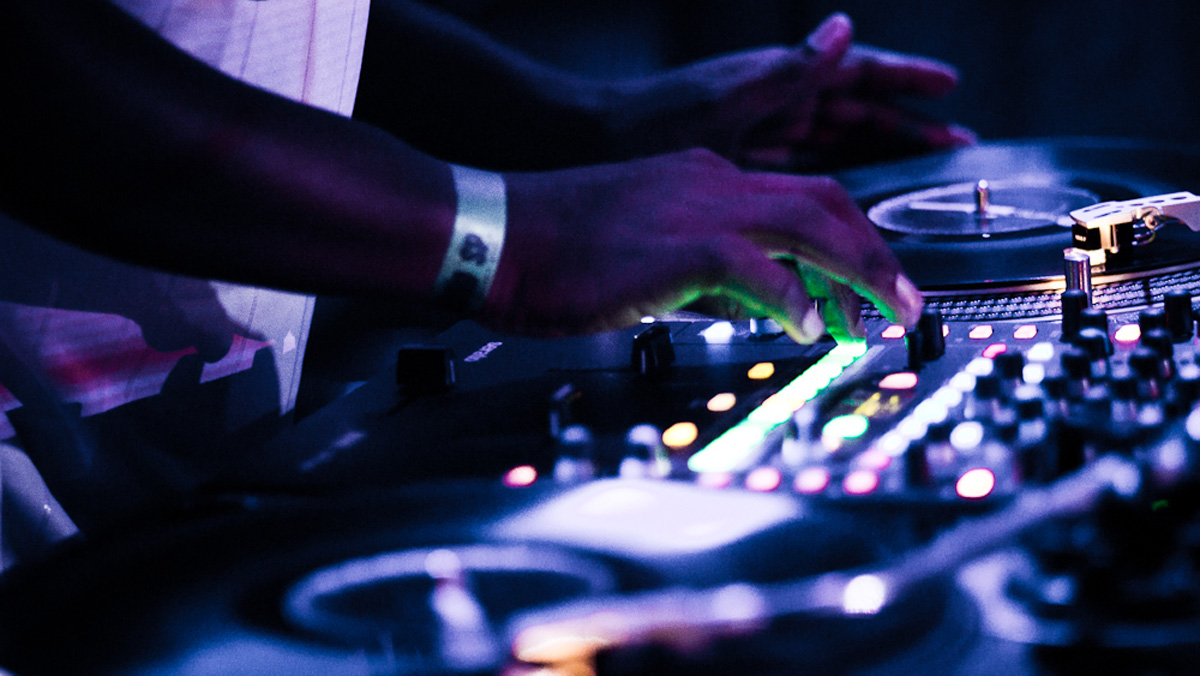 djing-artist-turntable-169.jpg