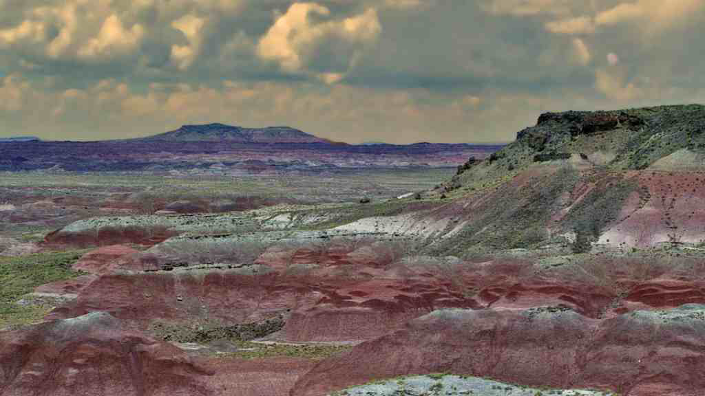 A photo of colorful rocks and mesas that make up the Painted Desert in Arizona.jpg