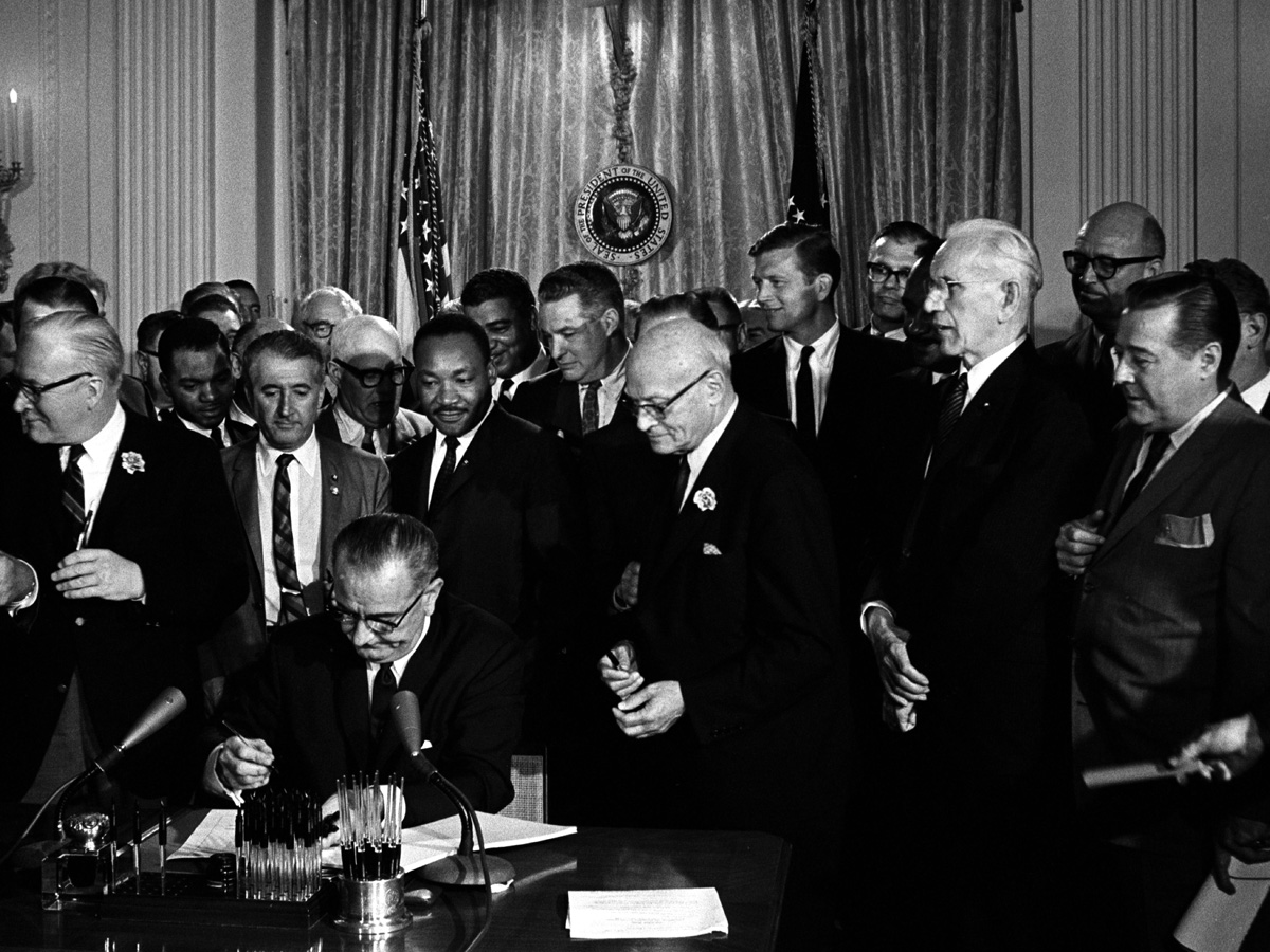 1964_johnson_signs_civil_rights_act.jpg