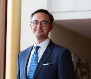 Tim Headshot - Opera House circular (1).jpg